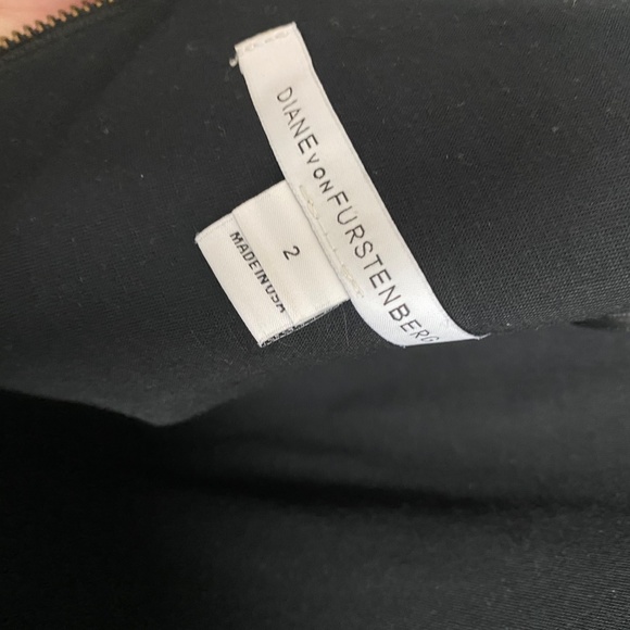 Diane Von Furstenberg Zarita lace mini black dress US 2 - Picture 4 of 4